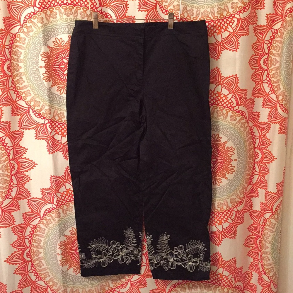 Apostrophe 12 Cropped Dress / Capri Pants